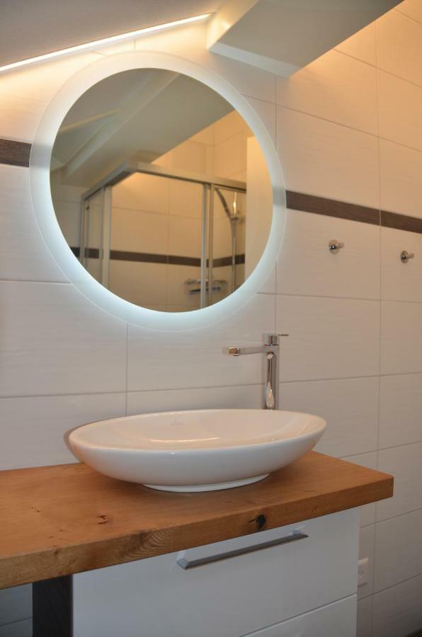 Fluehblueemli Apartment Гринделвалд Екстериор снимка